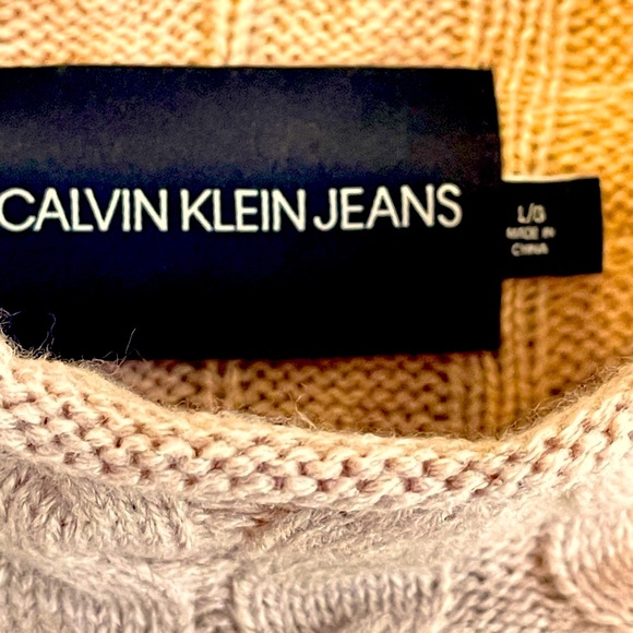 Sweater - Picture 2 of 3